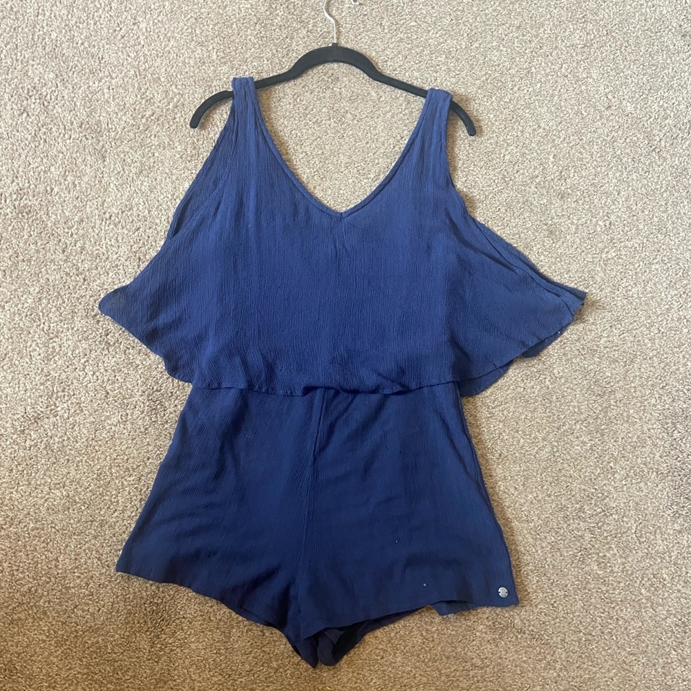 Size Small Roxy Navy Romper! Super Comfortable An… - image 3